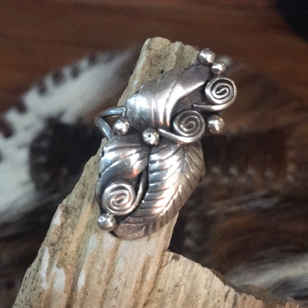 Navajo made sterling ring